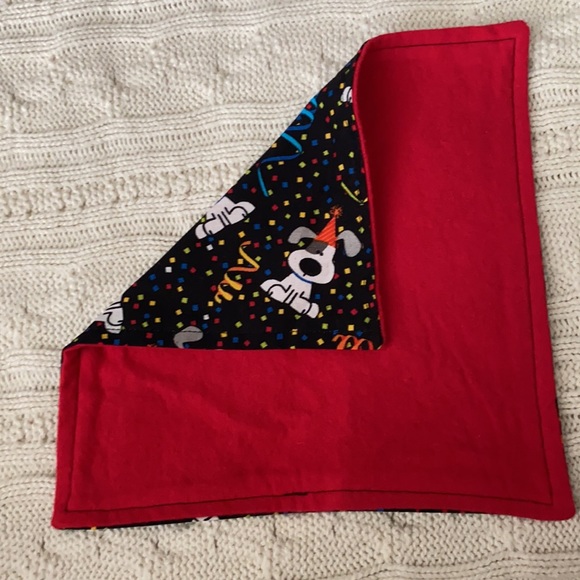 Celebration Puppy Cloth Dinner Napkins, set of 6 - Picture 3 of 3